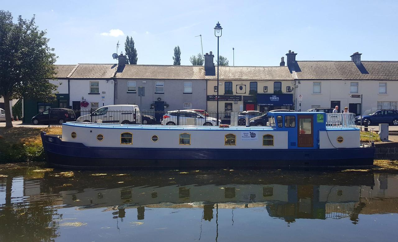 Roisin Dubh Houseboat 호텔 Sallins 외부 사진